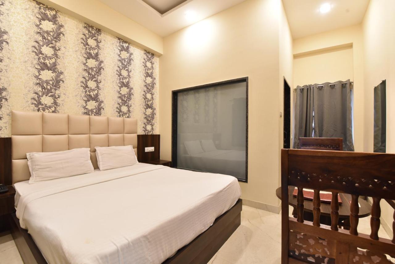 Hotel Dosa Plaza Udajpur Zewnętrze zdjęcie