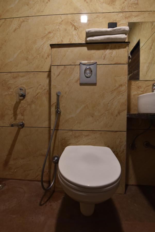 Hotel Dosa Plaza Udajpur Zewnętrze zdjęcie