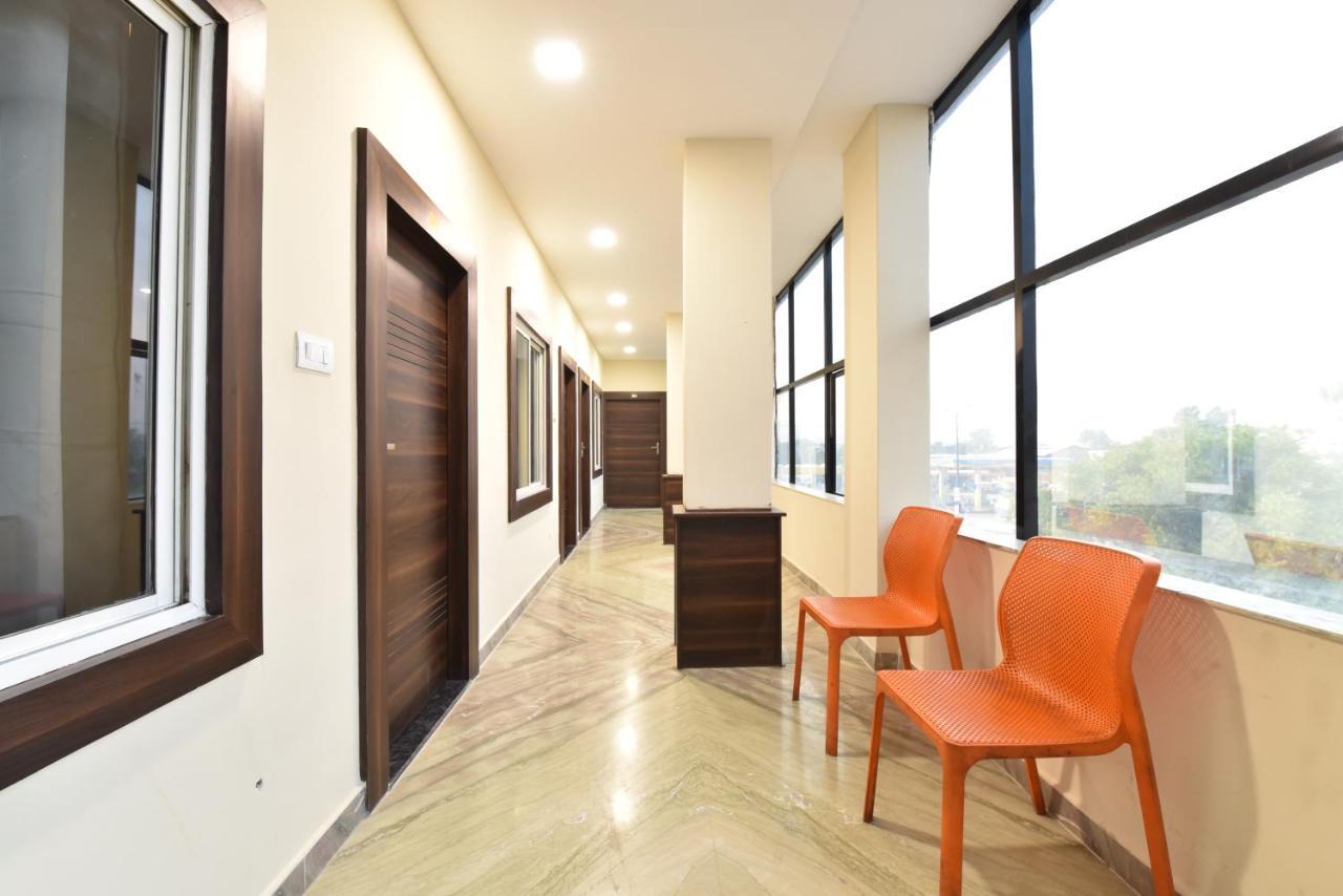 Hotel Dosa Plaza Udajpur Zewnętrze zdjęcie