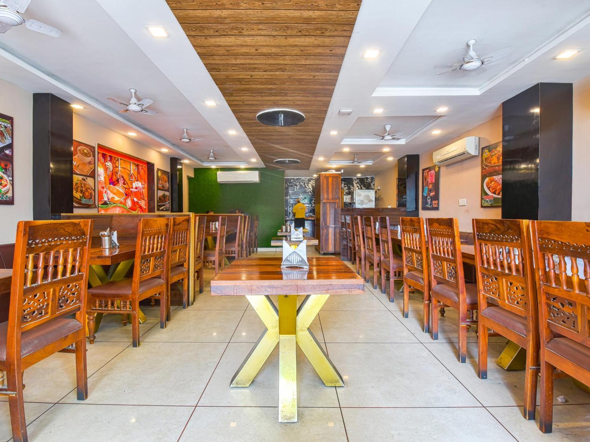 Hotel Dosa Plaza Udajpur Zewnętrze zdjęcie