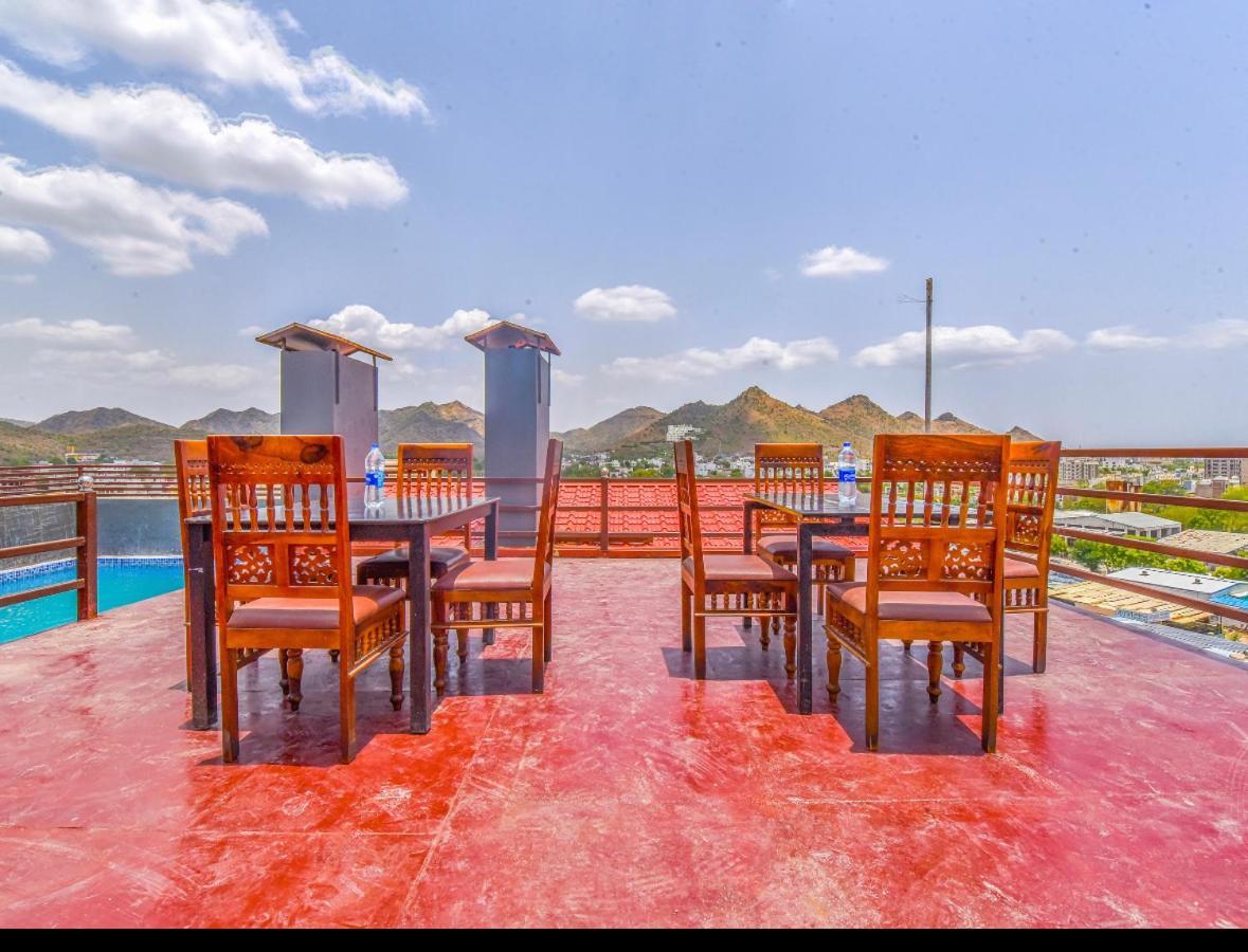 Hotel Dosa Plaza Udajpur Zewnętrze zdjęcie