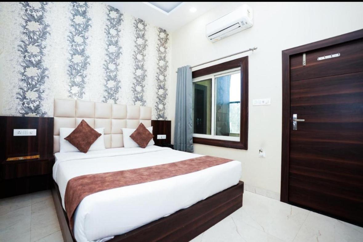 Hotel Dosa Plaza Udajpur Zewnętrze zdjęcie